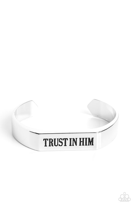 Trusting Trinket - Silver Bin 2 Item UR 17